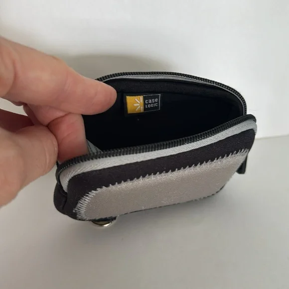 Camera case - Picture 3 of 7